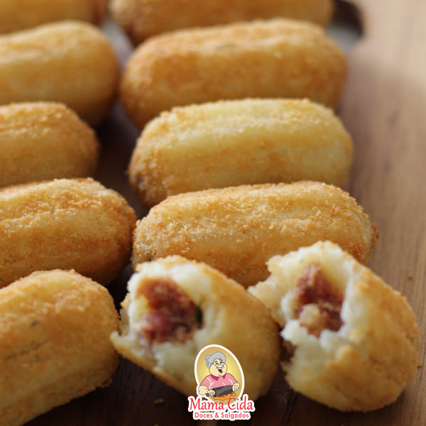 Bolinho De Mandioca Com Carne Seca Unidade